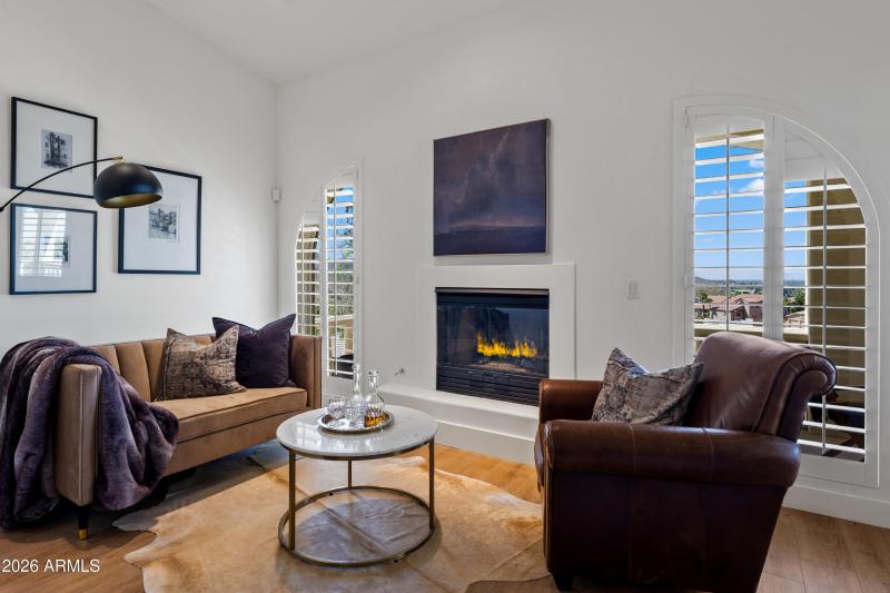 1455 E Victor Hugo Ave------30