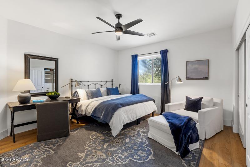 1455 E Victor Hugo Ave------46