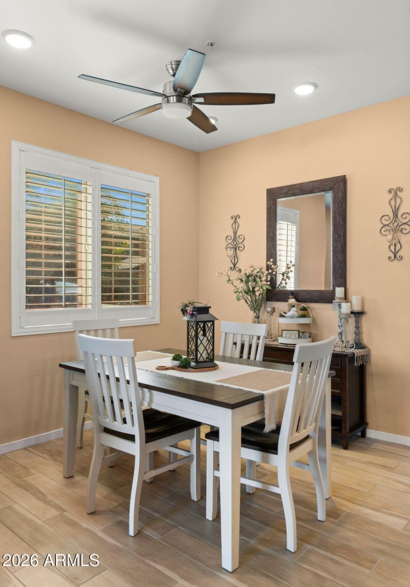 12-web-or-mls-Dining Nook