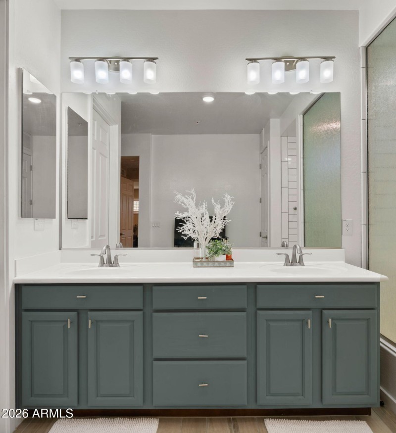 27-web-or-mls-Primary Bedroom5