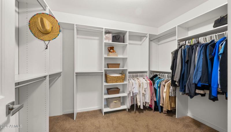 30-web-or-mls-Primary Bedroom1