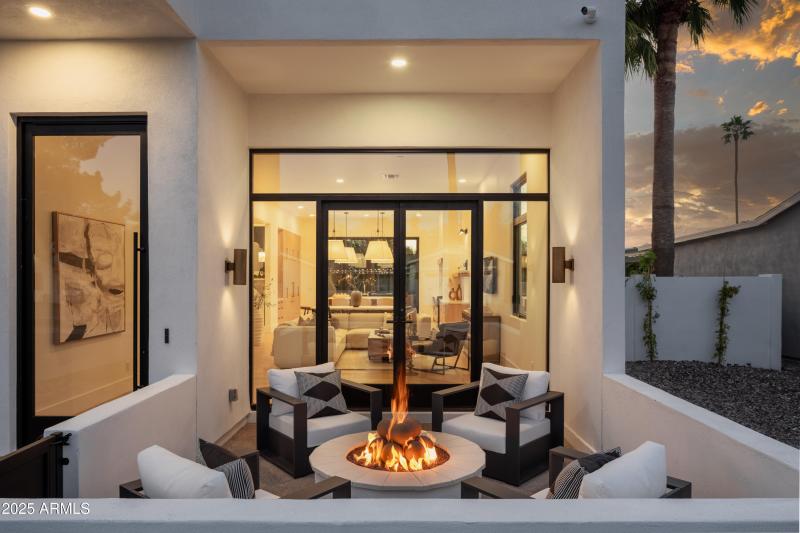 Outdoor firepit for relaxing