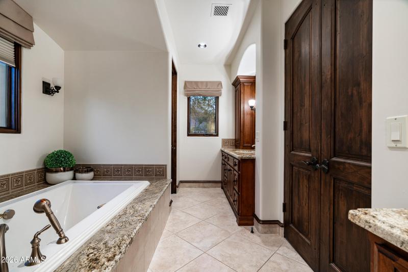 8871 E Lost Gold Circle (38 of 70)