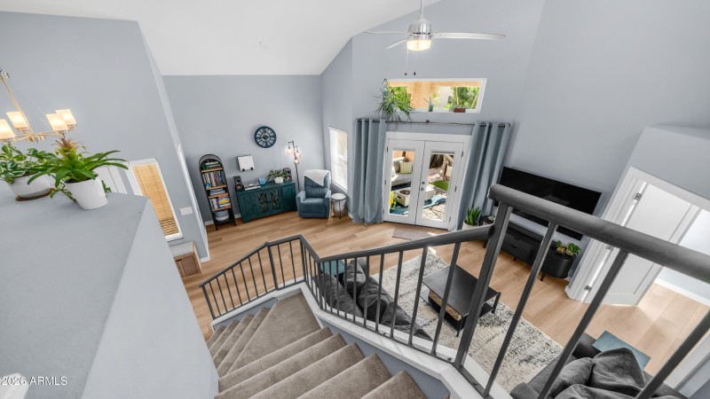 1045 E Sunburst Ln (23)