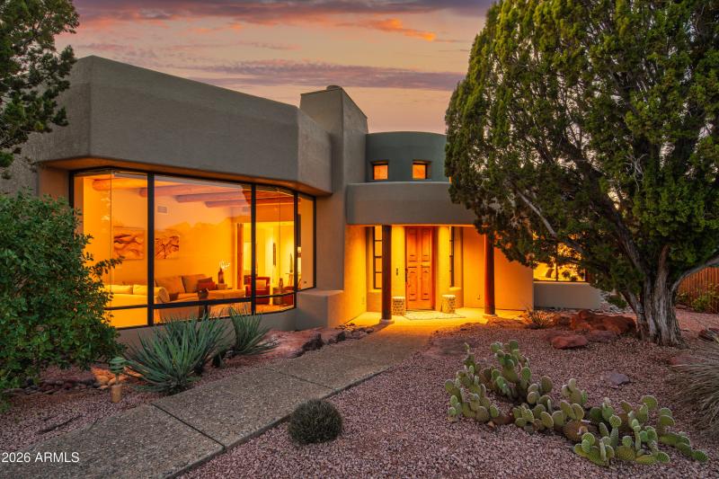 Welcoming Entry, Single-Level Living