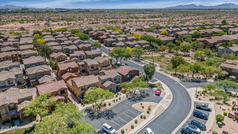 3932 E Melinda Dr-large-002-003-3932 E M