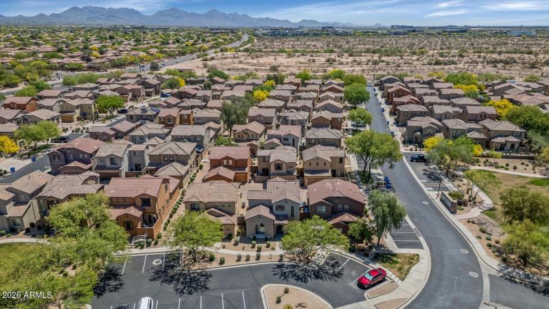 3932 E Melinda Dr-large-003-005-3932 E M