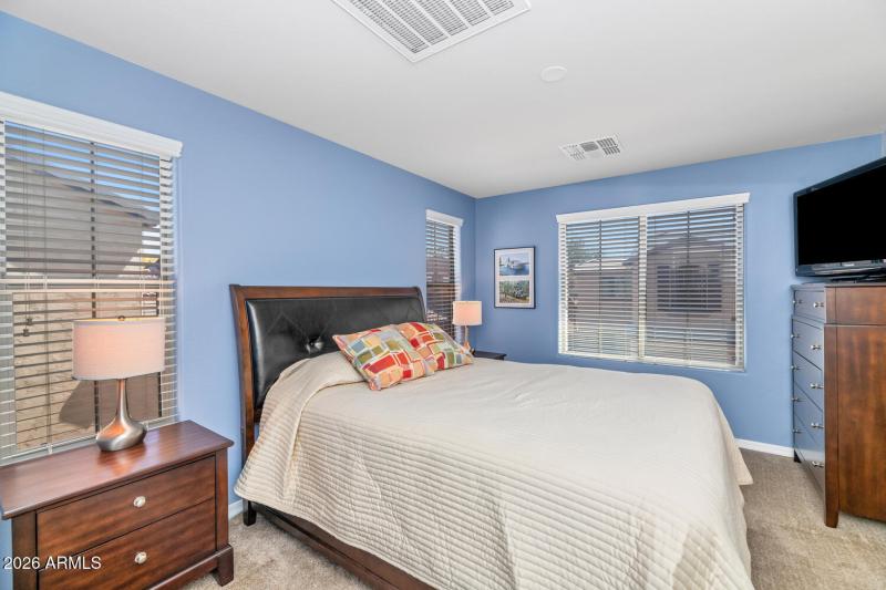 3932 E Melinda Dr-large-012-021-3932 E M