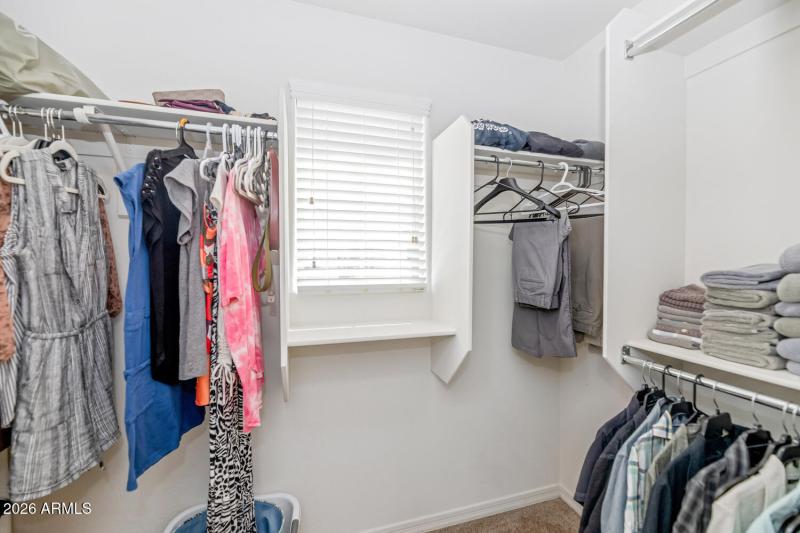 3932 E Melinda Dr-large-015-019-3932 E M