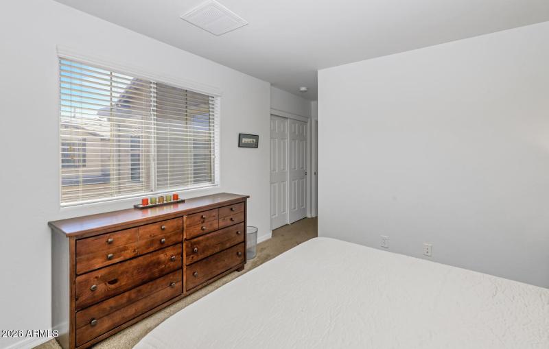 3932 E Melinda Dr-large-017-009-3932 E M