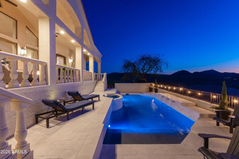 1455 E Victor Hugo Ave------82