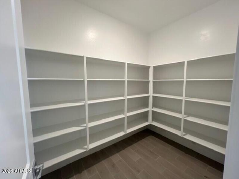BR35 lot 199 Pantry