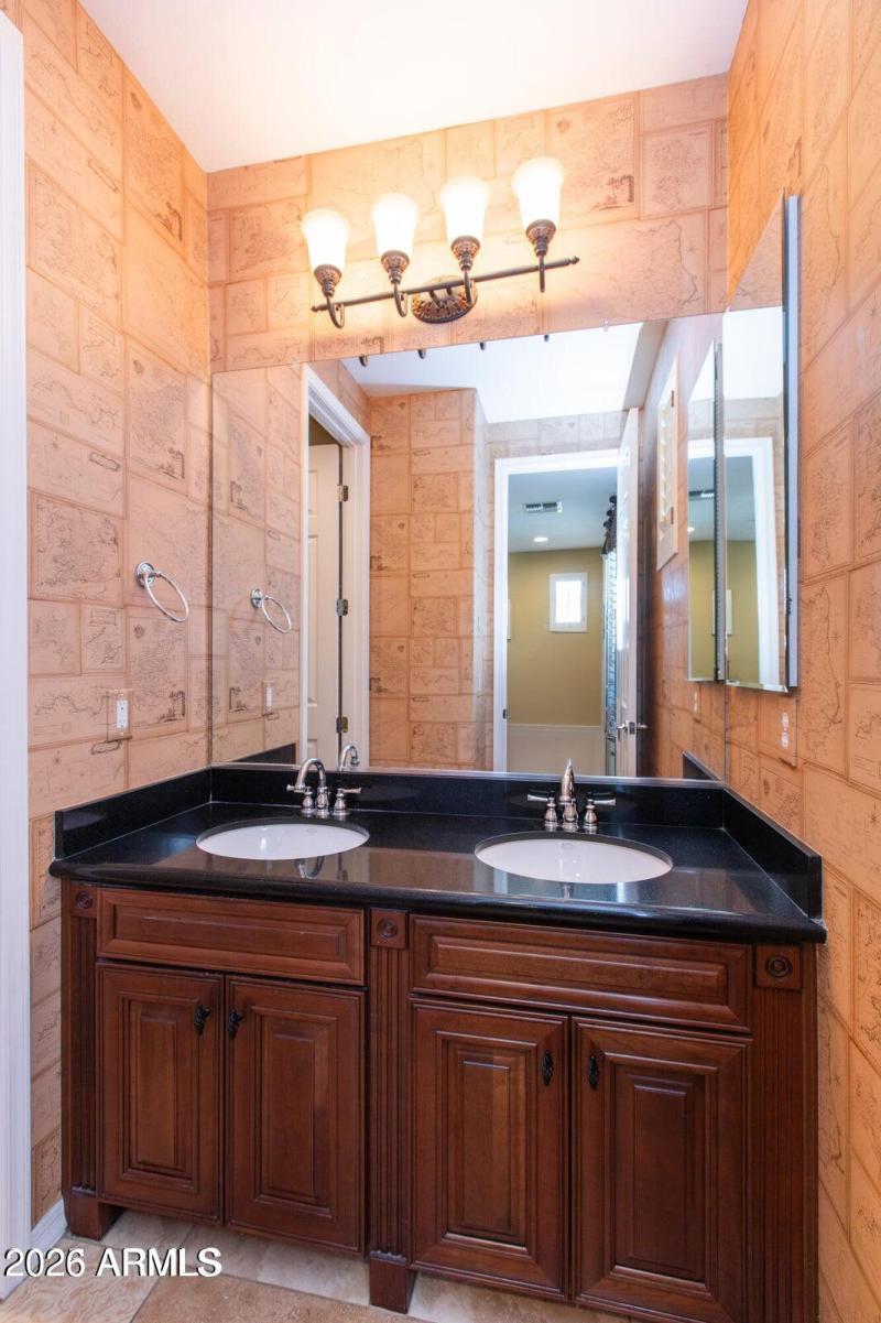 Guest Suite Bathroom