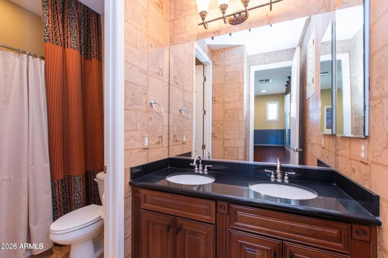 Guest Suite Bathroom