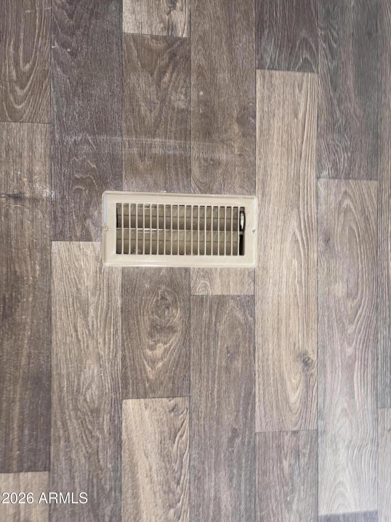 Floor vent