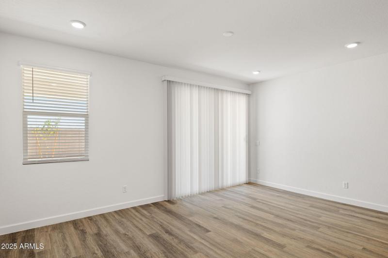 28-web-or-mls-17713-w-eva-st-lot-3-zanje