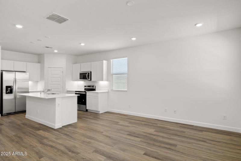 32-web-or-mls-17713-w-eva-st-lot-3-zanje