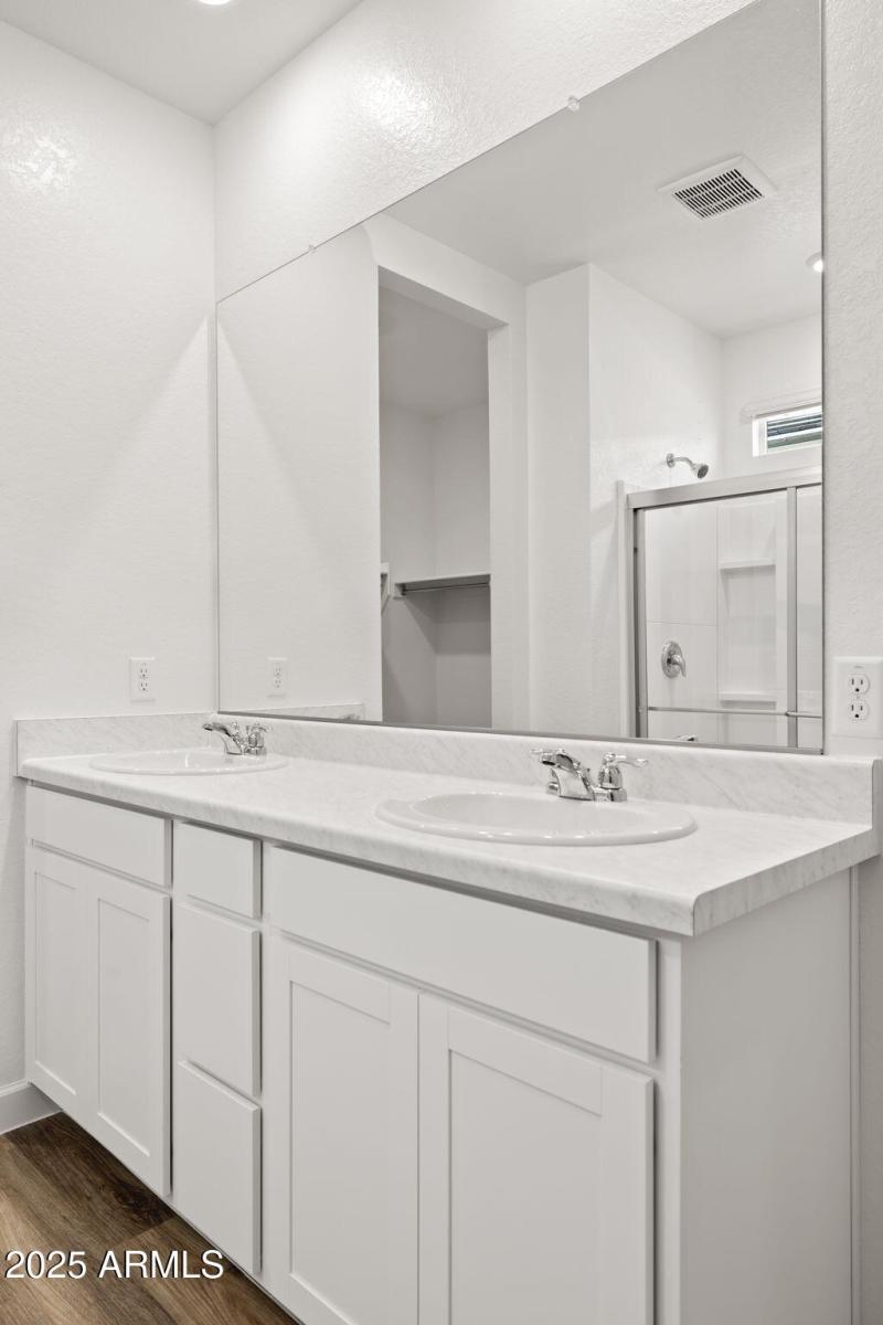 39-web-or-mls-17713-w-eva-st-lot-3-zanje