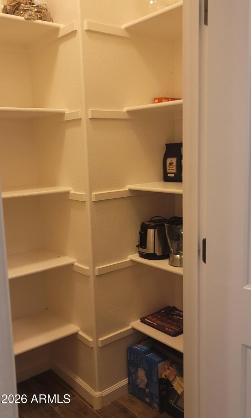 Pantry (2) sq