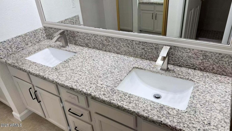 20251006220736153840000000-o