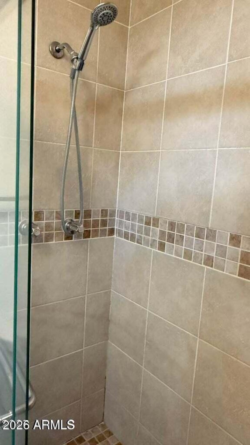 20251006220738227492000000-o