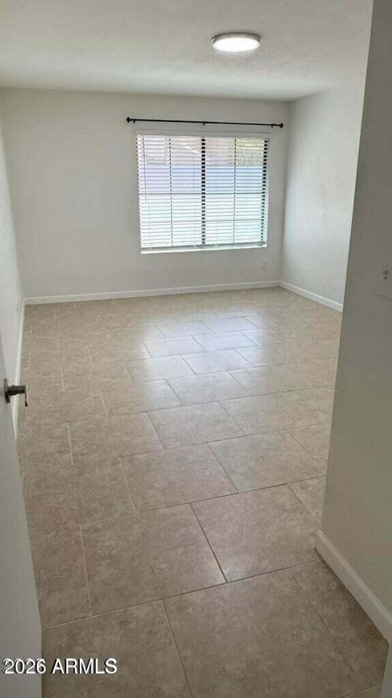 20251006220739578366000000-o