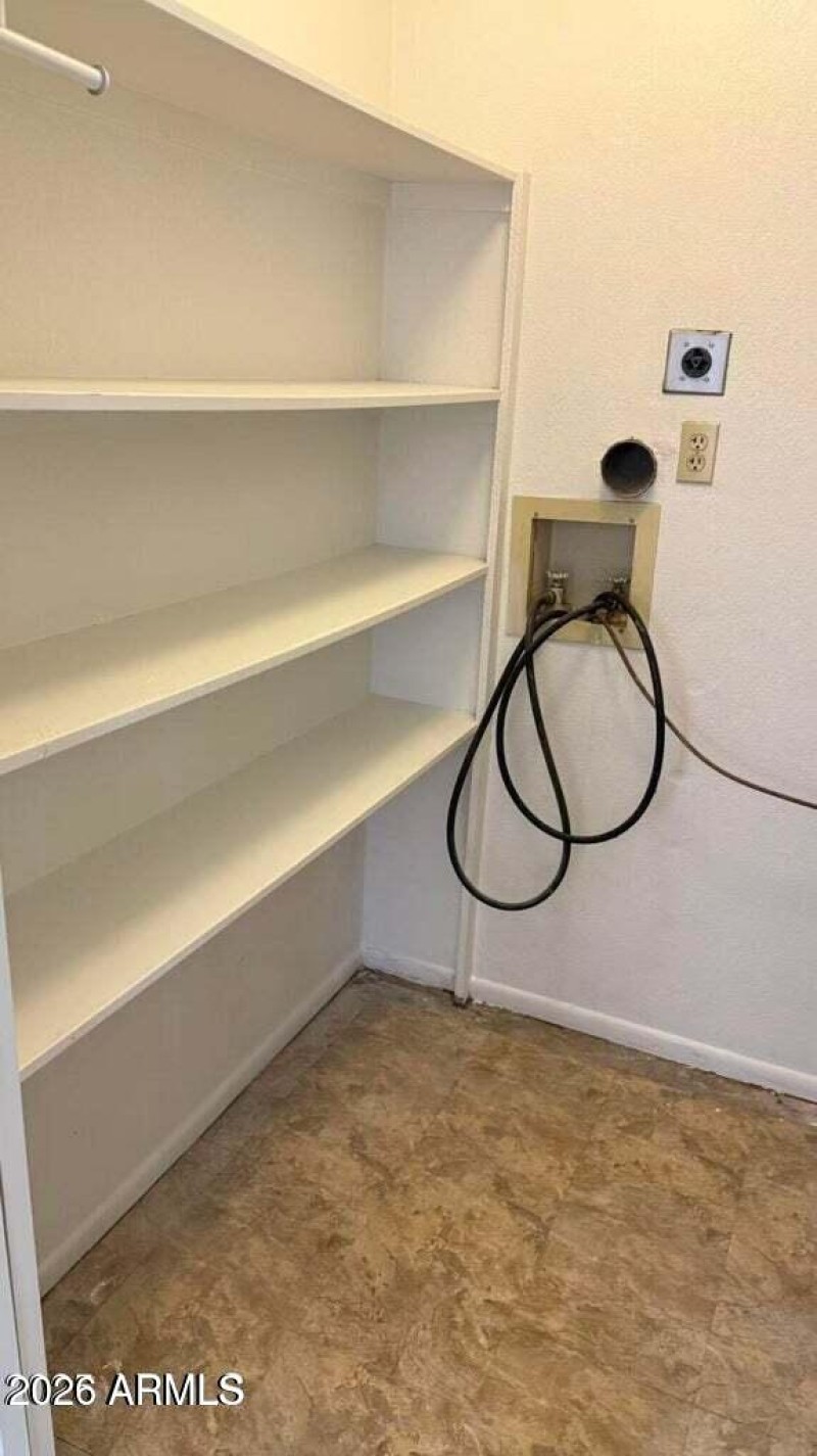 20251006220751085779000000-o