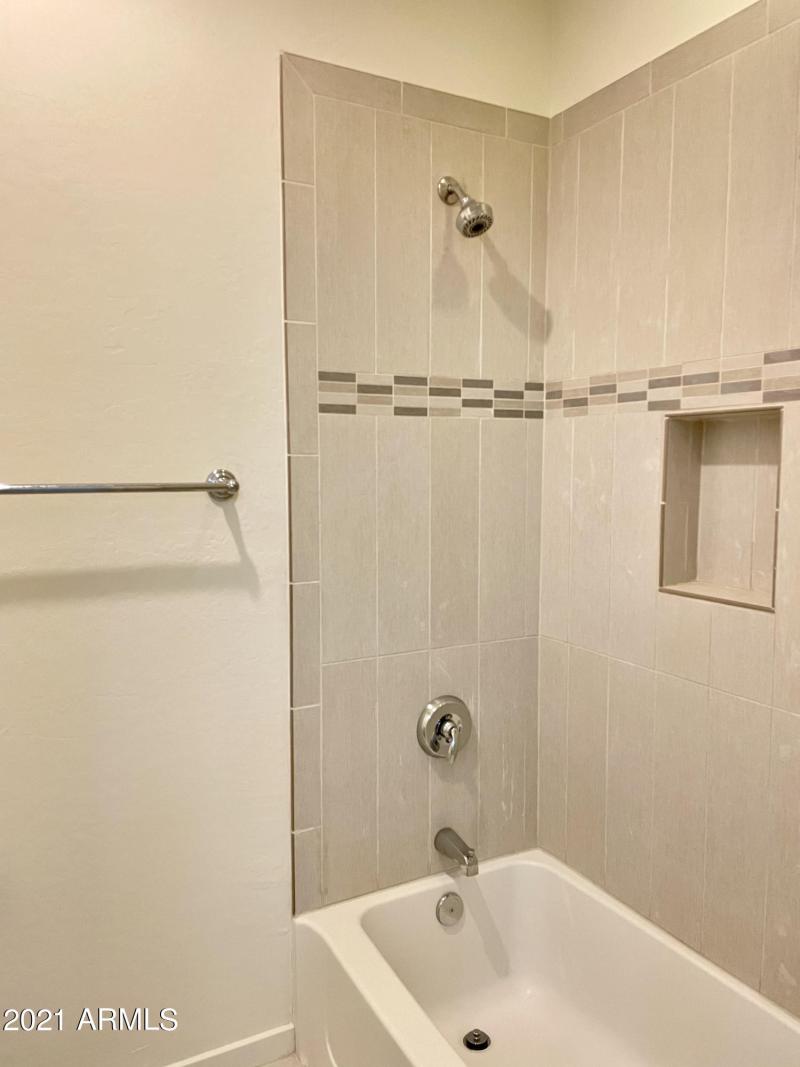 3935 hall bath 2