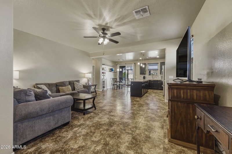 5-web-or-mls-21368 N Cecil Ct-5