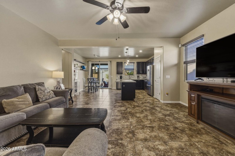 8-web-or-mls-21368 N Cecil Ct-8