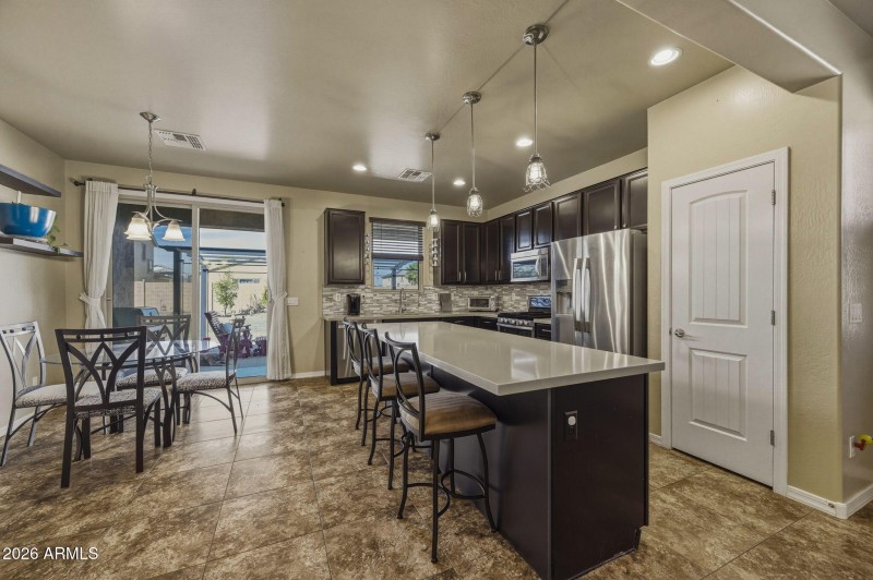 11-web-or-mls-21368 N Cecil Ct-11