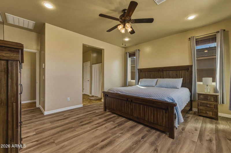 15-web-or-mls-21368 N Cecil Ct-15