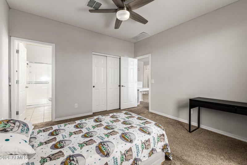 Bedroom with Bathroom