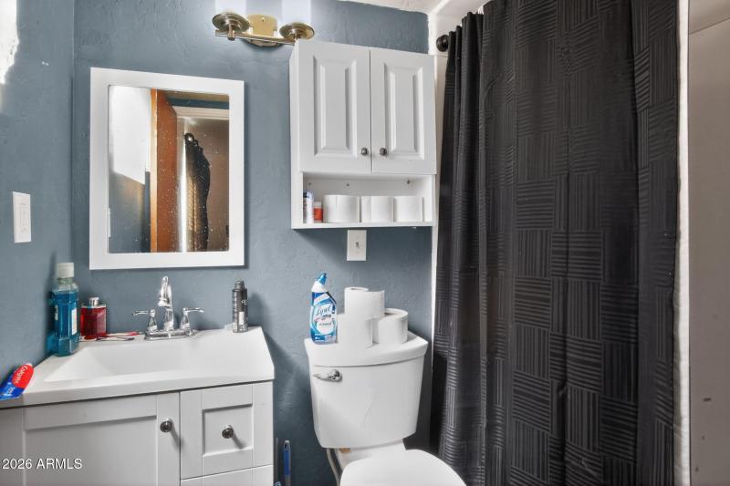 16_9840_Eighth_St_Mayer_AZ_86333_USA-Bat