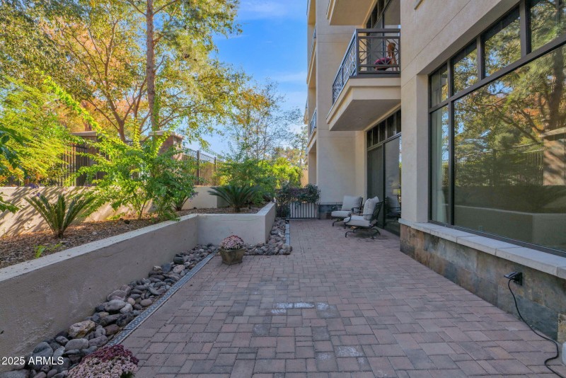 49-web-or-mls-P1404103