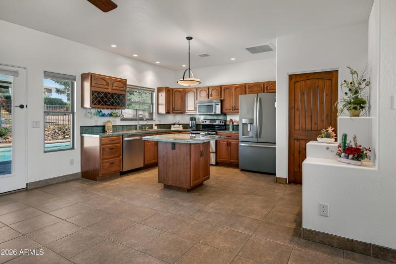 4310 Cayuga Ln Rimrock AZ-67