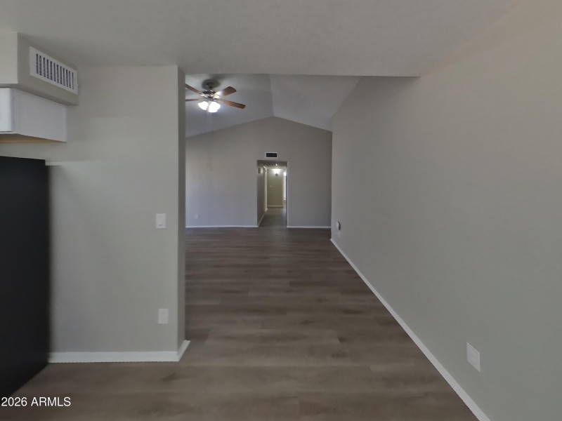 2_pc_IhSHAHrF7W_oNwZFp2qaz_layout_0