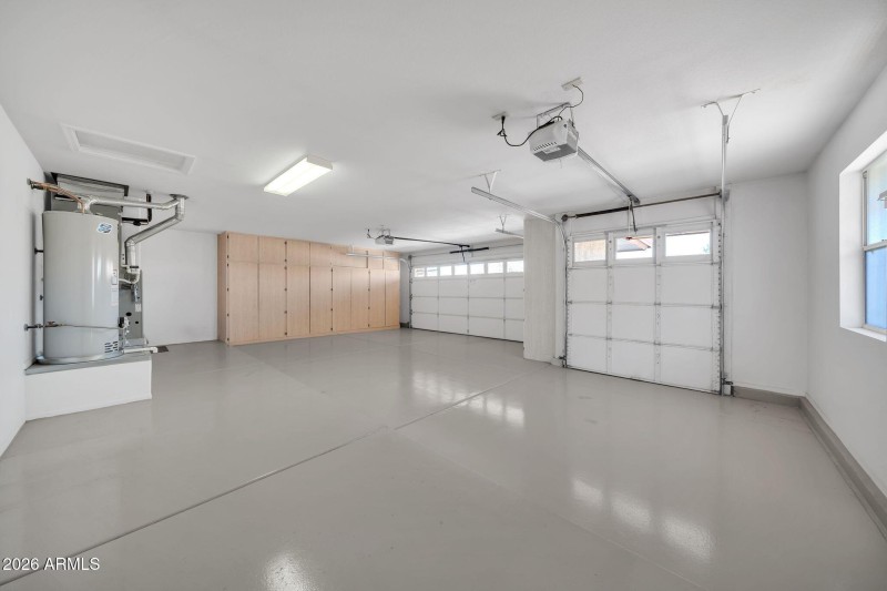 SPOTLESS GARAGE