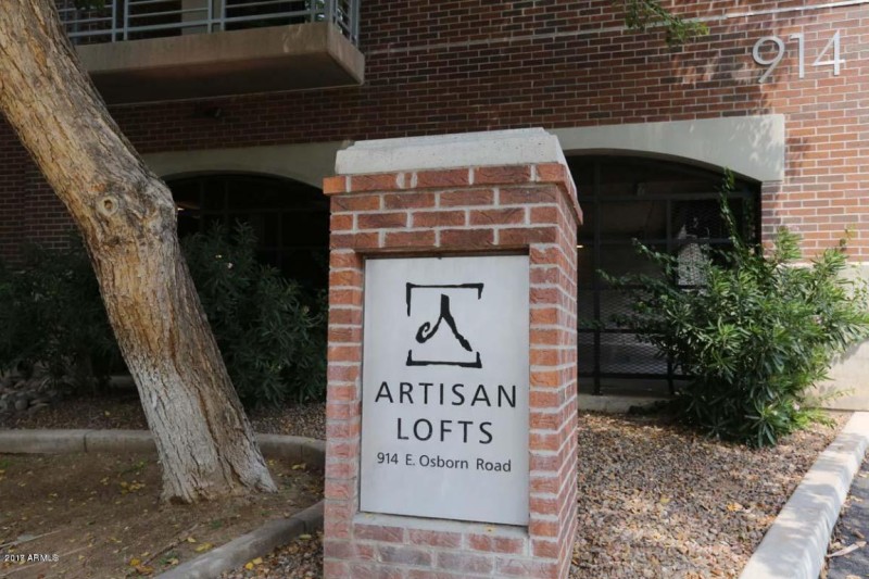 Artisian Lofts Pillar