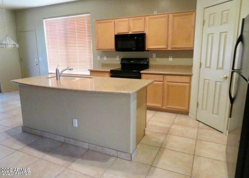 20221208224322235546000000-o