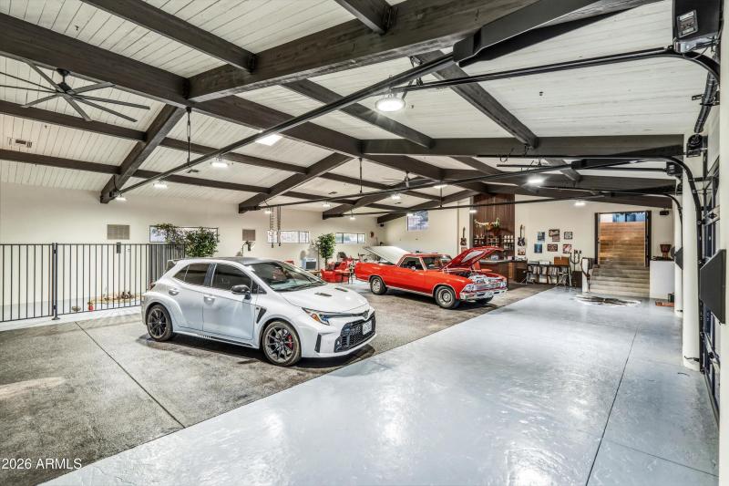 Abundant Cooled Parking, Bar, Dog Run