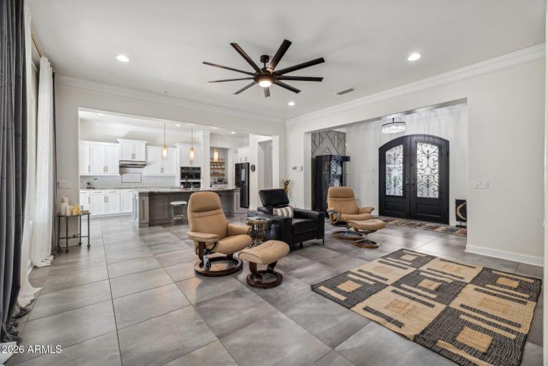 13-web-or-mls-4446-n-golf-dr