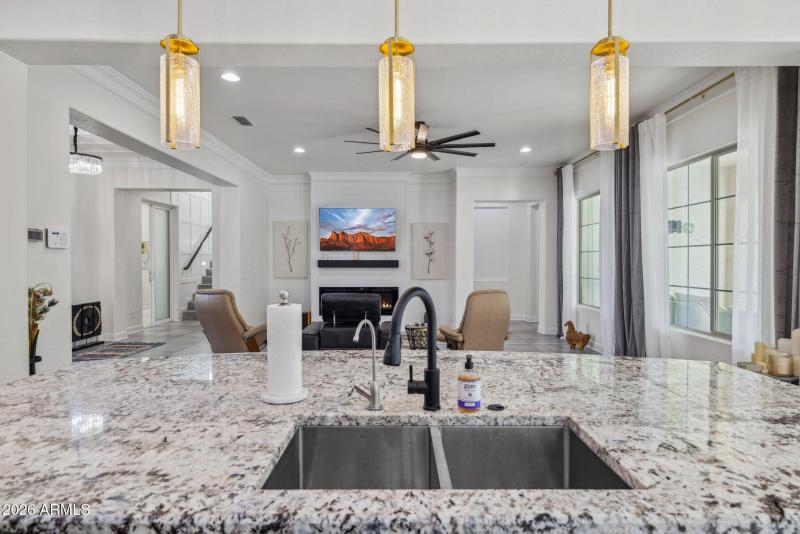 21-web-or-mls-4446-n-golf-dr