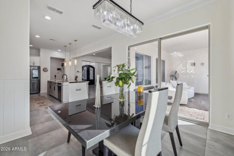 27-web-or-mls-4446-n-golf-dr