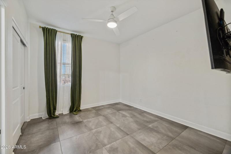 48-web-or-mls-4446-n-golf-dr