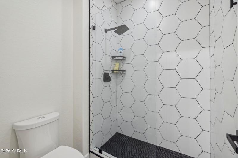 54-web-or-mls-4446-n-golf-dr