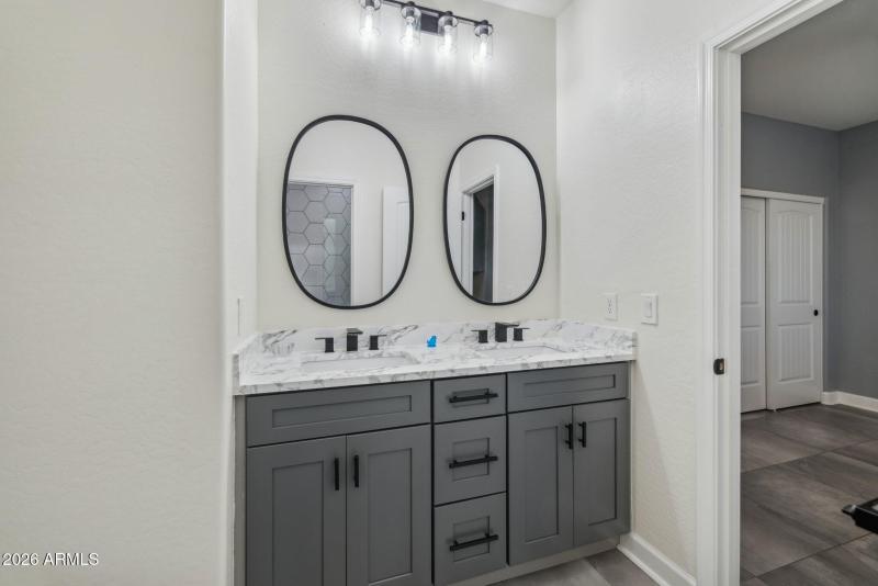 55-web-or-mls-4446-n-golf-dr