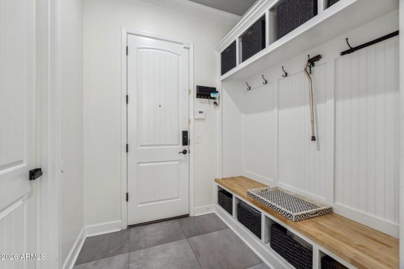 68-web-or-mls-4446-n-golf-dr