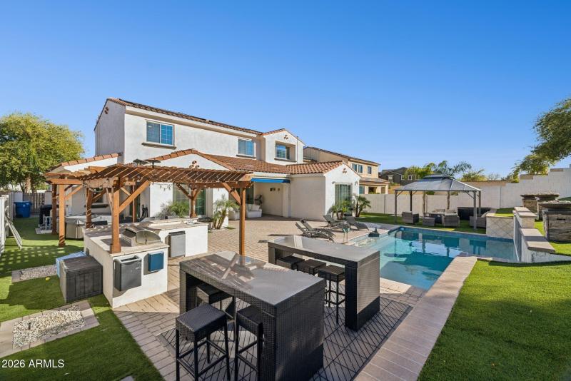 81-web-or-mls-4446-n-golf-dr