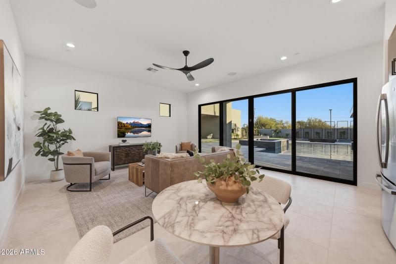 Model Pool House (05)